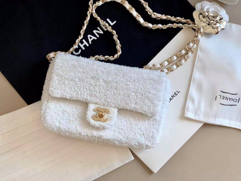 CHANEL ‘Snow White’ Sequins Flap BagJOJOKKREPLICAS | High Quality Replica Watches & Bags