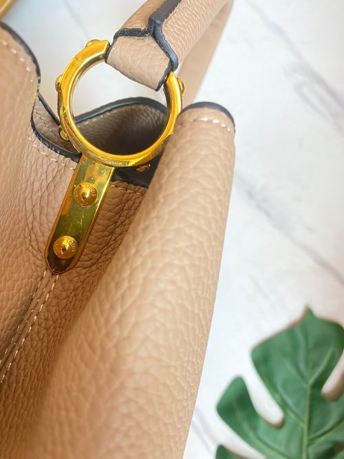 Louis Vuitton CAPUCINES MM PEBBLEJOJOKKREPLICAS | High Quality Replica Watches & Bags