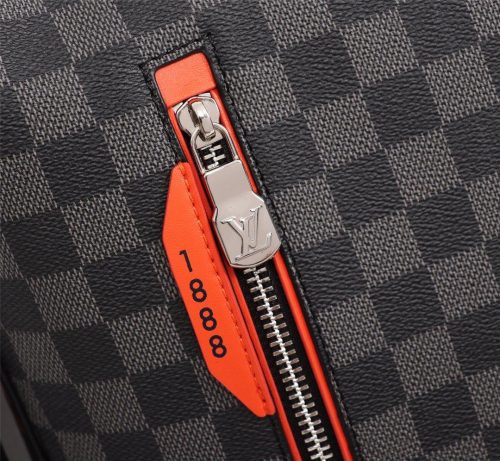 Louis Vuitton DAMIER COBALT RACE DISCOVERY MESSENGER PMJOJOKKREPLICAS | High Quality Replica Watches & Bags