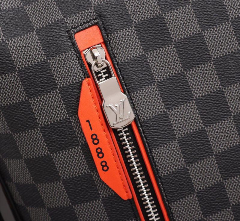 Louis Vuitton DAMIER COBALT RACE DISCOVERY MESSENGER PMJOJOKKREPLICAS | High Quality Replica Watches & Bags