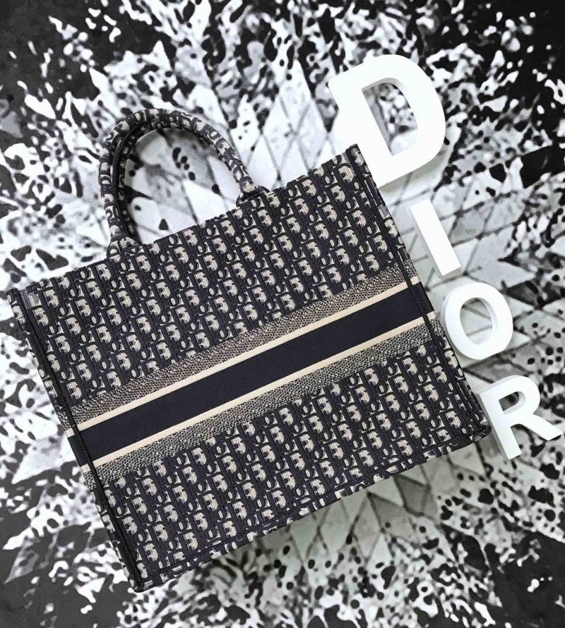 DIOR ‘Book Tote’ DIOR Oblique Canvas BagJOJOKKREPLICAS | High Quality Replica Watches & Bags