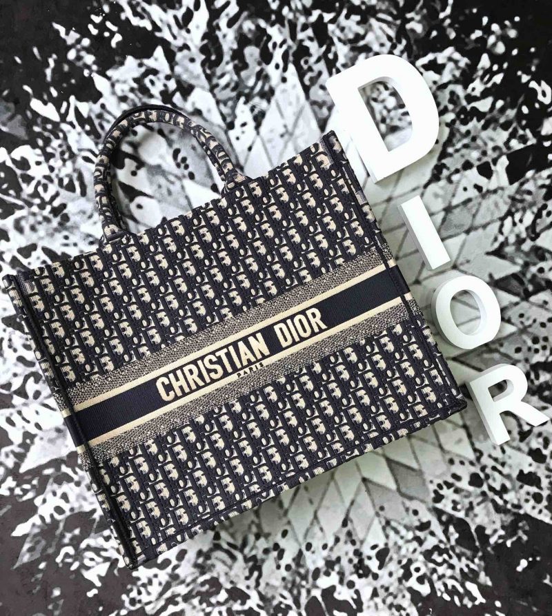 DIOR ‘Book Tote’ DIOR Oblique Canvas BagJOJOKKREPLICAS | High Quality Replica Watches & Bags