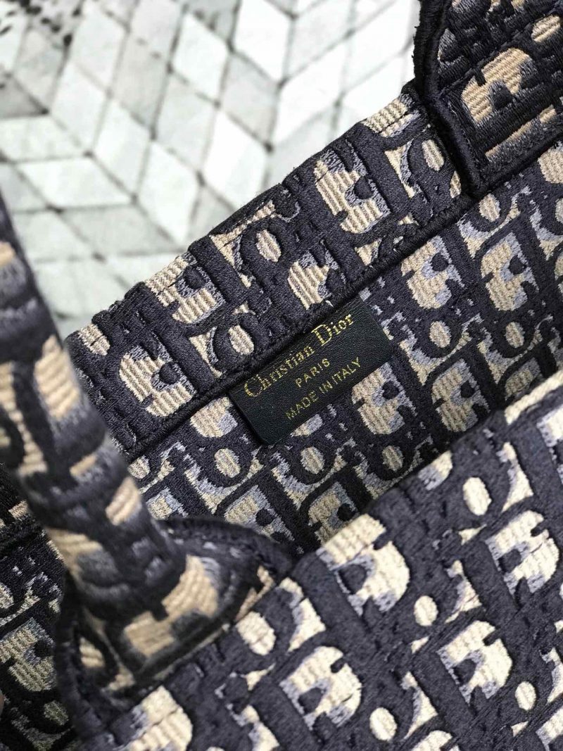 DIOR ‘Book Tote’ DIOR Oblique Canvas BagJOJOKKREPLICAS | High Quality Replica Watches & Bags