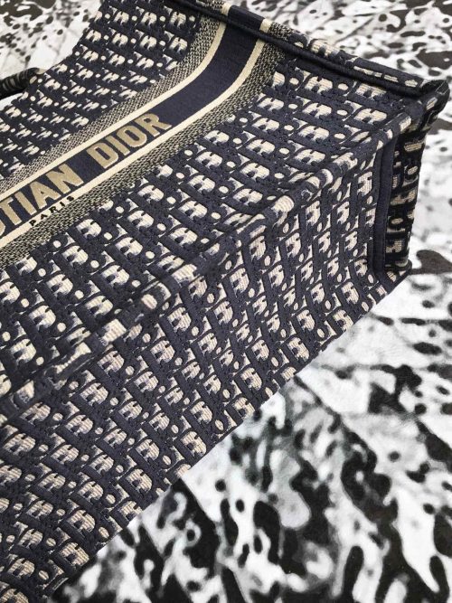 DIOR ‘Book Tote’ DIOR Oblique Canvas BagJOJOKKREPLICAS | High Quality Replica Watches & Bags