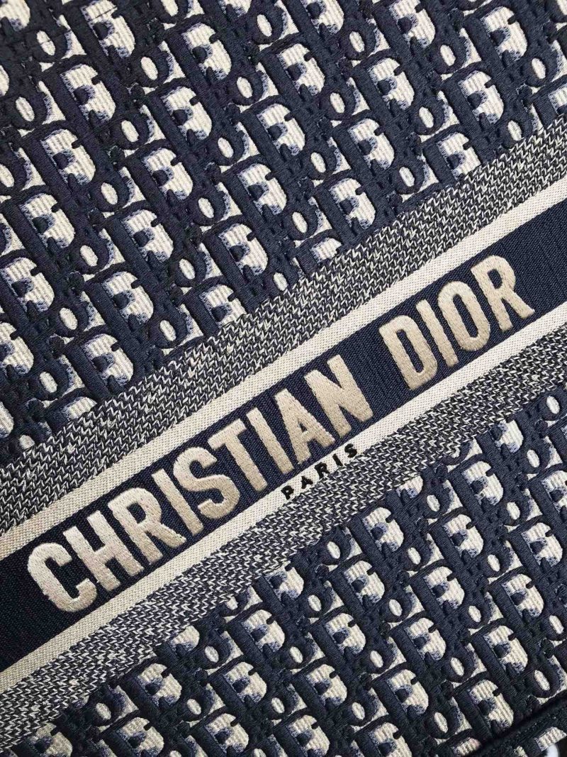 DIOR ‘Book Tote’ DIOR Oblique Canvas BagJOJOKKREPLICAS | High Quality Replica Watches & Bags