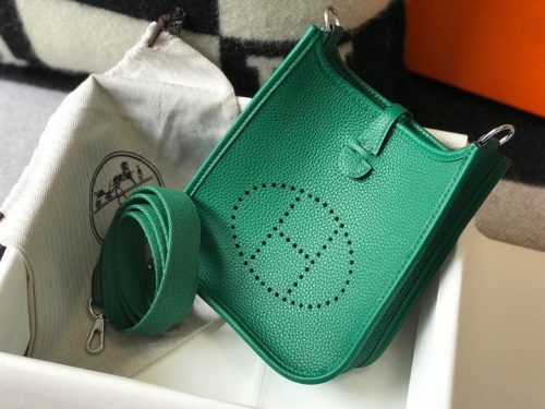 HERMÈS Mini ‘Évelyne’ TPM III 17 Shoulder BagJOJOKKREPLICAS | High Quality Replica Watches & Bags
