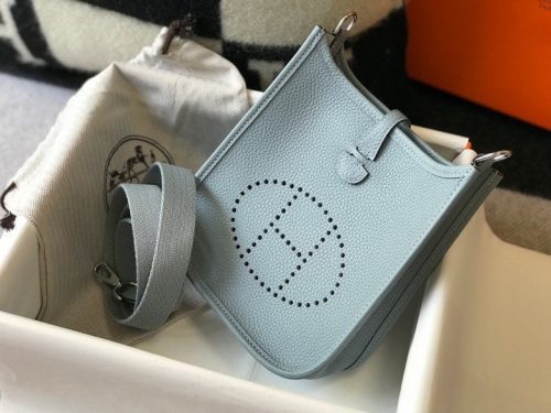 HERMÈS Mini ‘Évelyne’ TPM III 17 Shoulder BagJOJOKKREPLICAS | High Quality Replica Watches & Bags