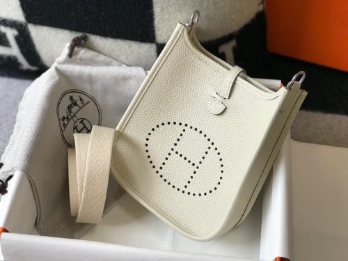 HERMÈS Mini ‘Évelyne’ TPM III 17 Shoulder BagJOJOKKREPLICAS | High Quality Replica Watches & Bags