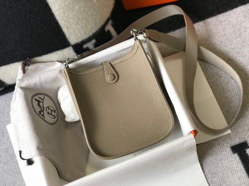 HERMÈS Mini ‘Évelyne’ TPM III 17 Shoulder BagJOJOKKREPLICAS | High Quality Replica Watches & Bags