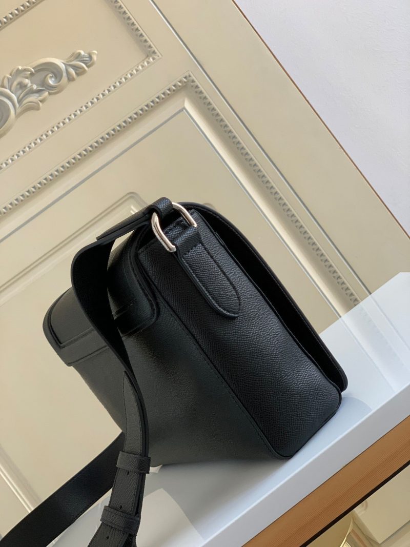 Louis Vuitton NEW FLAP MESSENGER BLACKJOJOKKREPLICAS | High Quality Replica Watches & Bags