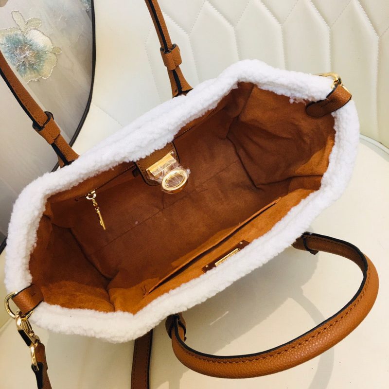 Louis Vuitton ON MY SIDE PM BROWNJOJOKKREPLICAS | High Quality Replica Watches & Bags
