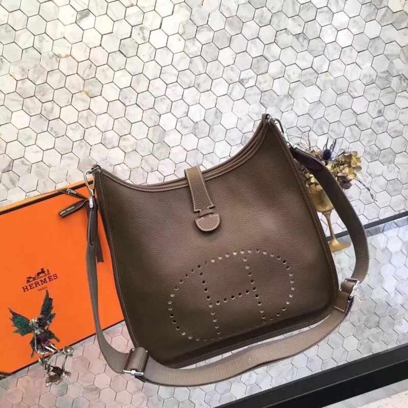 HERMÈS ‘Évelyne’ III 29 Shoulder BagJOJOKKREPLICAS | High Quality Replica Watches & Bags