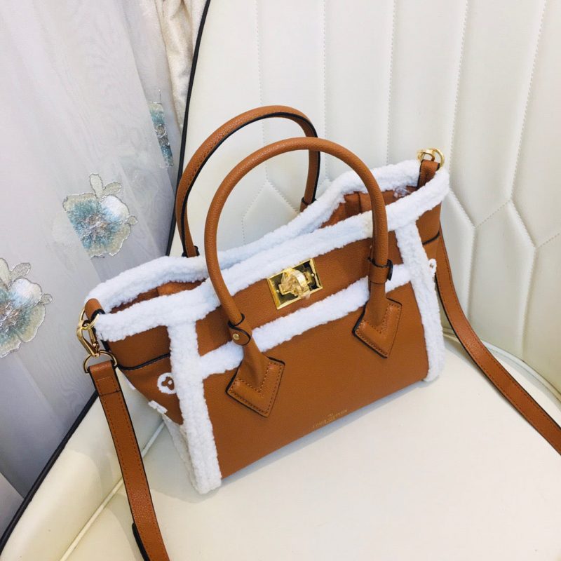 Louis Vuitton ON MY SIDE PM BROWNJOJOKKREPLICAS | High Quality Replica Watches & Bags