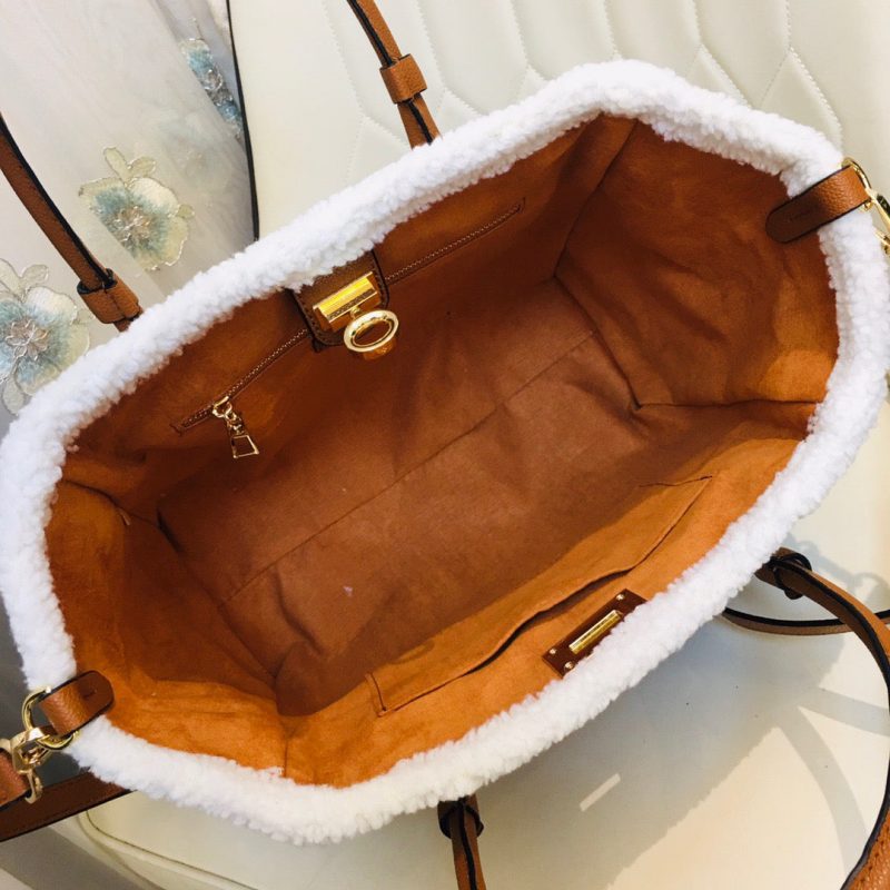 Louis Vuitton ON MY SIDE MM BROWNJOJOKKREPLICAS | High Quality Replica Watches & Bags