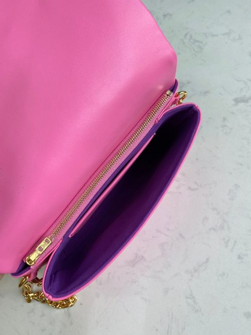 Louis Vuitton POCHETTE COUSSINJOJOKKREPLICAS | High Quality Replica Watches & Bags