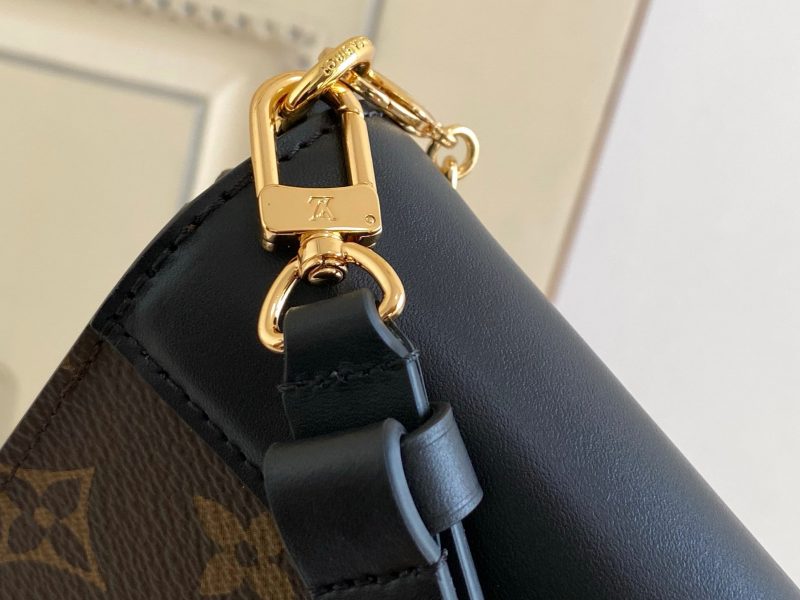 Louis Vuitton PADLOCK ON STRAP BLACK MONOGRAMJOJOKKREPLICAS | High Quality Replica Watches & Bags