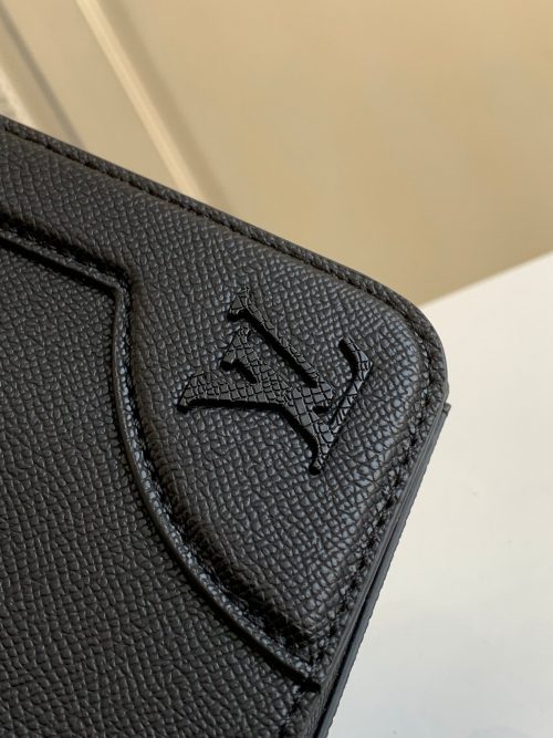 Louis Vuitton NEW FLAP MESSENGER BLACKJOJOKKREPLICAS | High Quality Replica Watches & Bags
