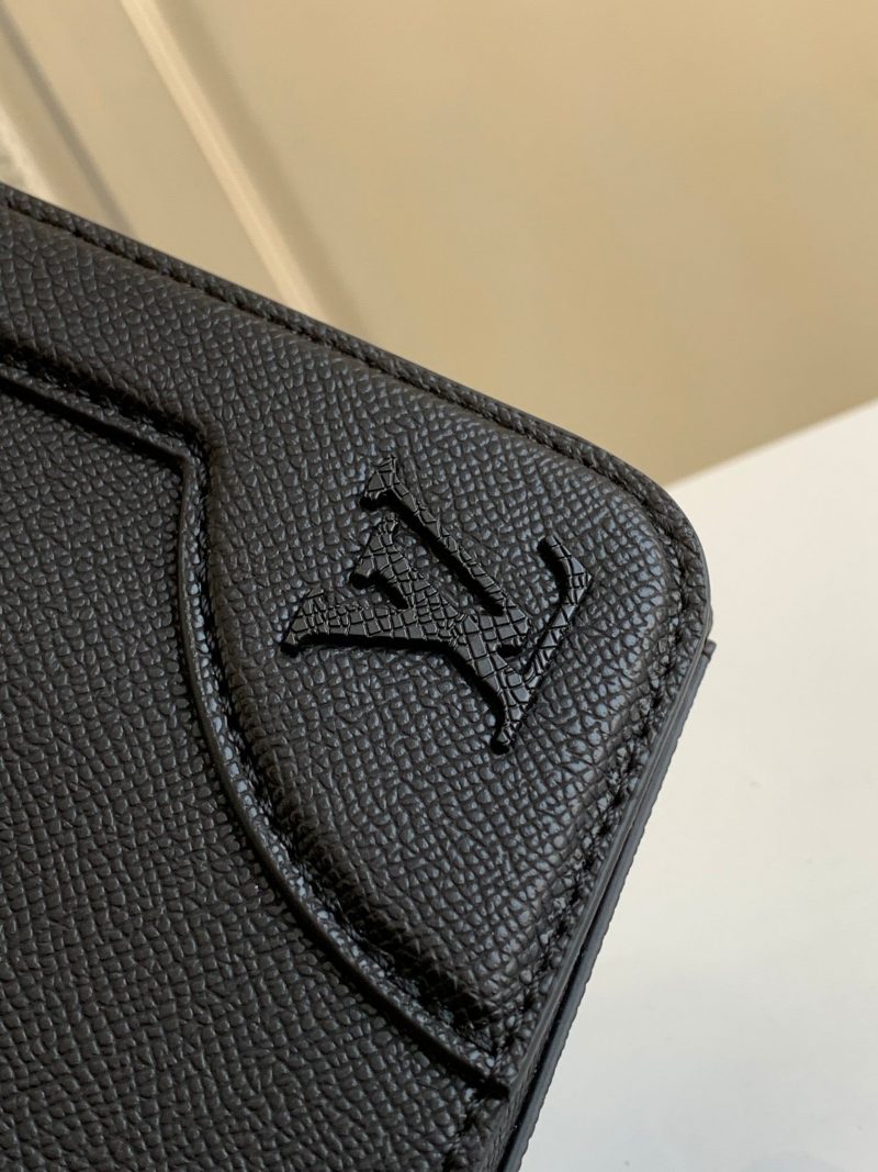 Louis Vuitton NEW FLAP MESSENGER BLACKJOJOKKREPLICAS | High Quality Replica Watches & Bags