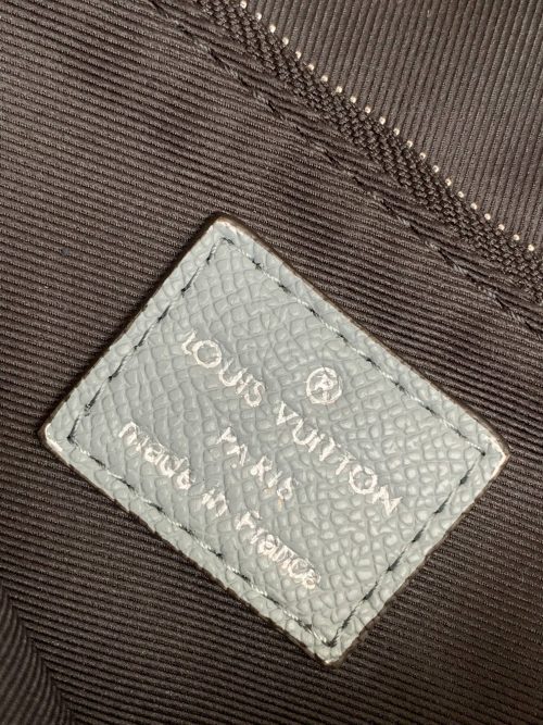 Louis Vuitton NEW FLAP MESSENGER GREYJOJOKKREPLICAS | High Quality Replica Watches & Bags