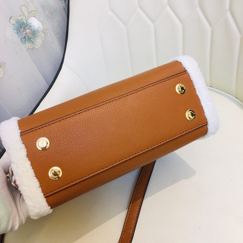 Louis Vuitton ON MY SIDE PM BROWNJOJOKKREPLICAS | High Quality Replica Watches & Bags