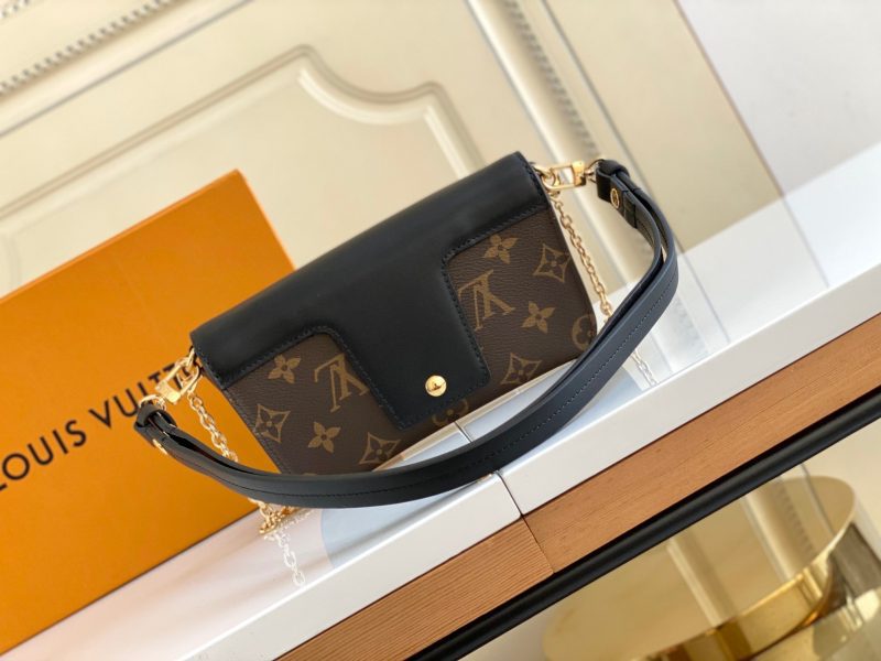 Louis Vuitton PADLOCK ON STRAP BLACK MONOGRAMJOJOKKREPLICAS | High Quality Replica Watches & Bags