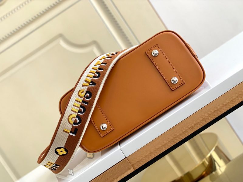 Louis Vuitton ALMA BB GOLD MIELJOJOKKREPLICAS | High Quality Replica Watches & Bags