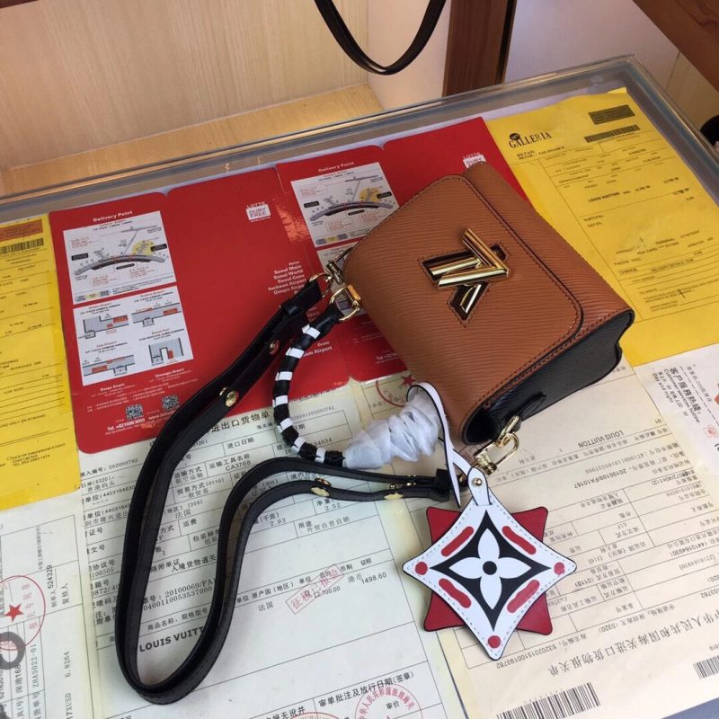 Louis Vuitton CRAFTY TWIST MINI CARAMELJOJOKKREPLICAS | High Quality Replica Watches & Bags