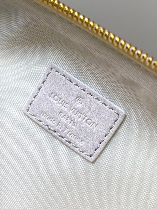 Louis Vuitton PETITE MALLE SOUPLE NEW CREMEJOJOKKREPLICAS | High Quality Replica Watches & Bags