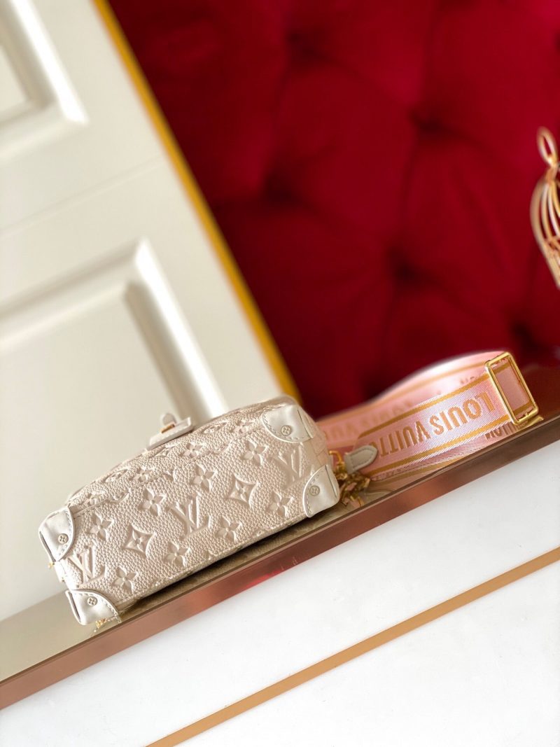 Louis Vuitton PETITE MALLE SOUPLE NEW CREMEJOJOKKREPLICAS | High Quality Replica Watches & Bags