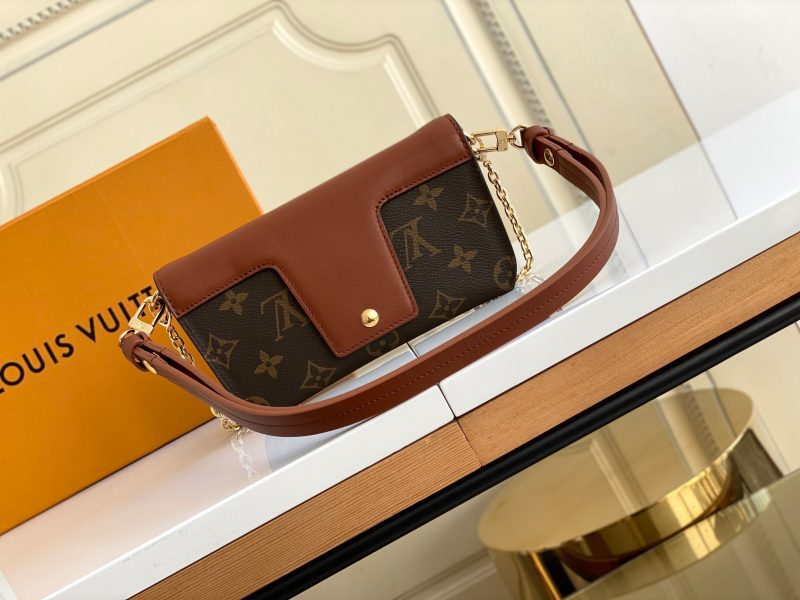Louis Vuitton PADLOCK ON STRAP CARAMEL MONOGRAMJOJOKKREPLICAS | High Quality Replica Watches & Bags