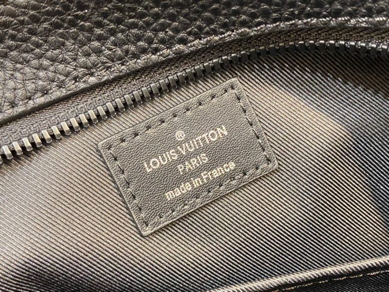 Louis Vuitton CHRISTOPHER TOTEJOJOKKREPLICAS | High Quality Replica Watches & Bags