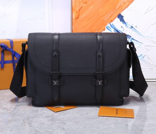Louis Vuitton CHRISTOPHER MESSENGER BLACKJOJOKKREPLICAS | High Quality Replica Watches & Bags