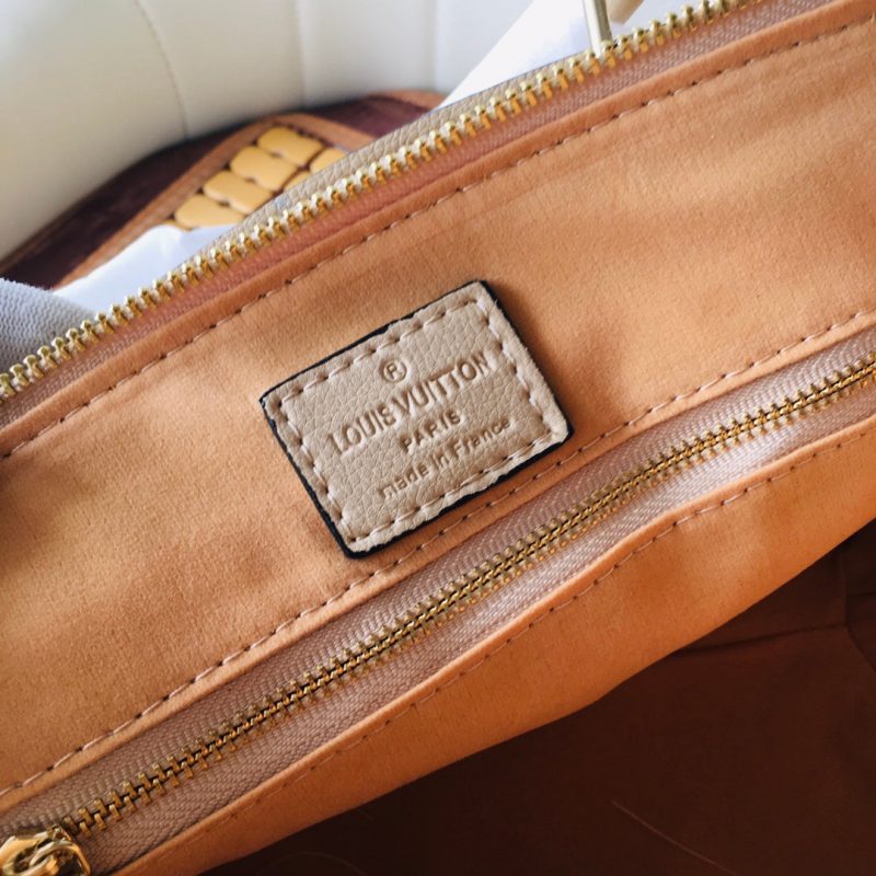 Louis Vuitton GRAND PALAIS TURTLEDOVEJOJOKKREPLICAS | High Quality Replica Watches & Bags