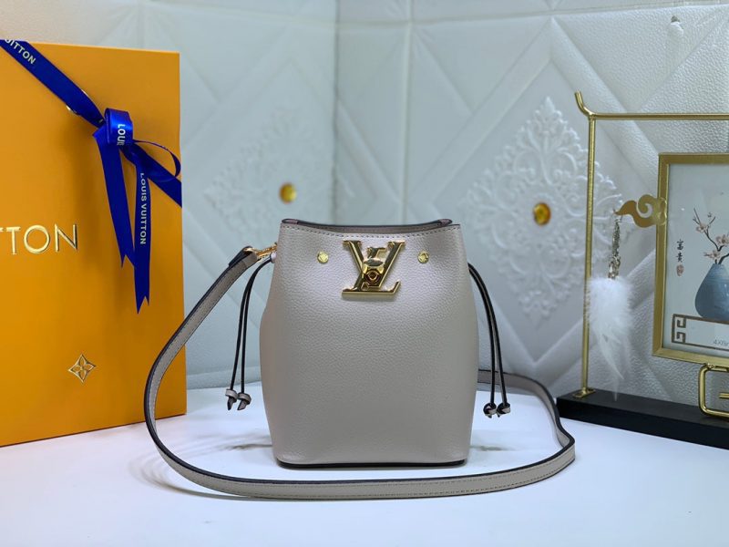 Louis Vuitton NANO LOCKME BUCKET GREIGEJOJOKKREPLICAS | High Quality Replica Watches & Bags